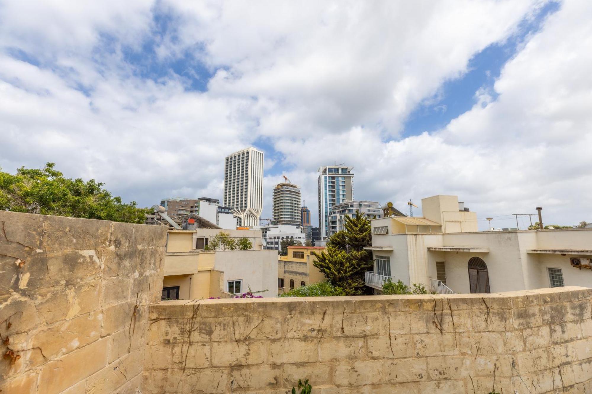 Ferienwohnung Pinewood San Ġiljan Exterior foto