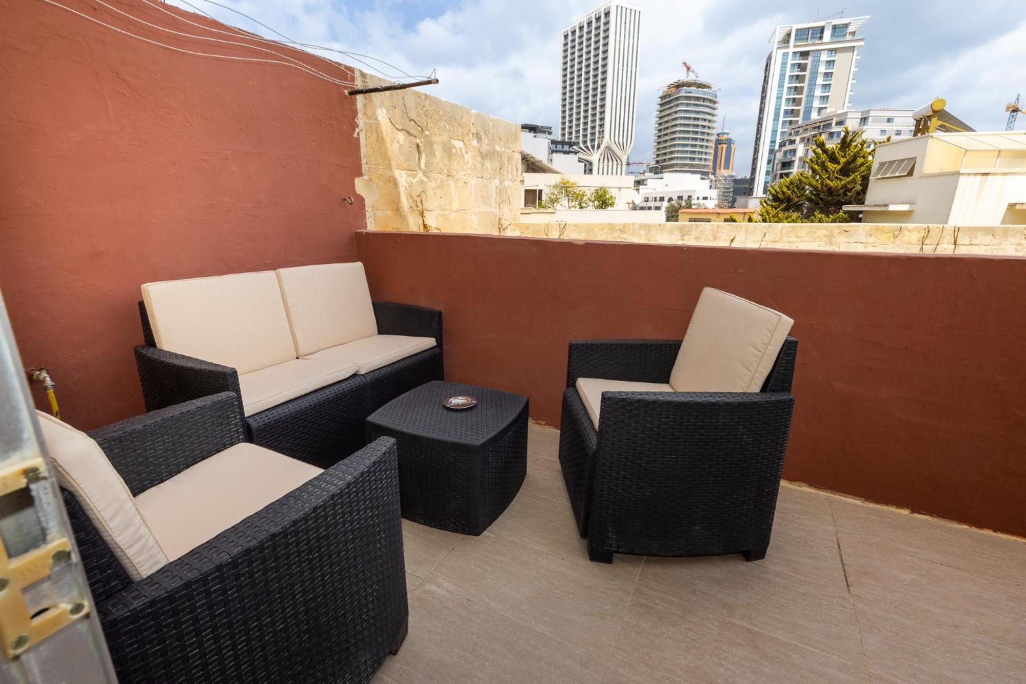 Ferienwohnung Pinewood San Ġiljan Exterior foto